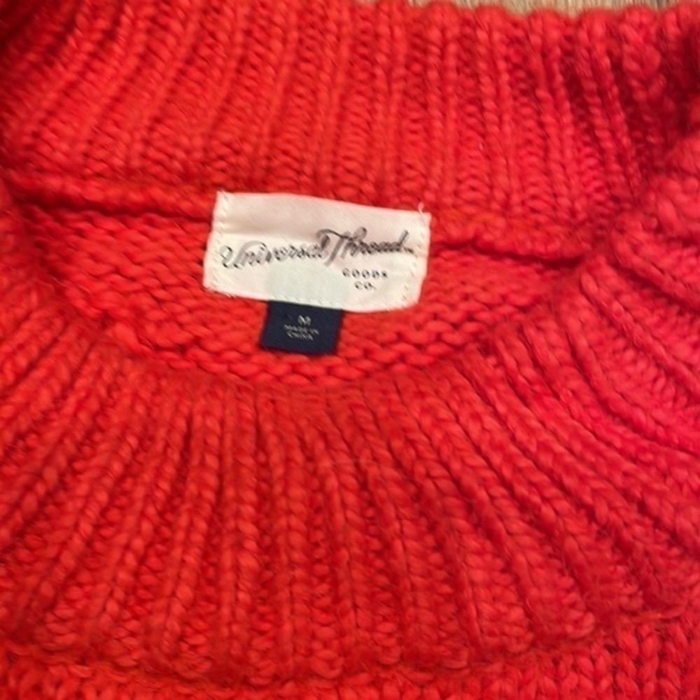 Universal thread medium cropped sweater​ - image 3